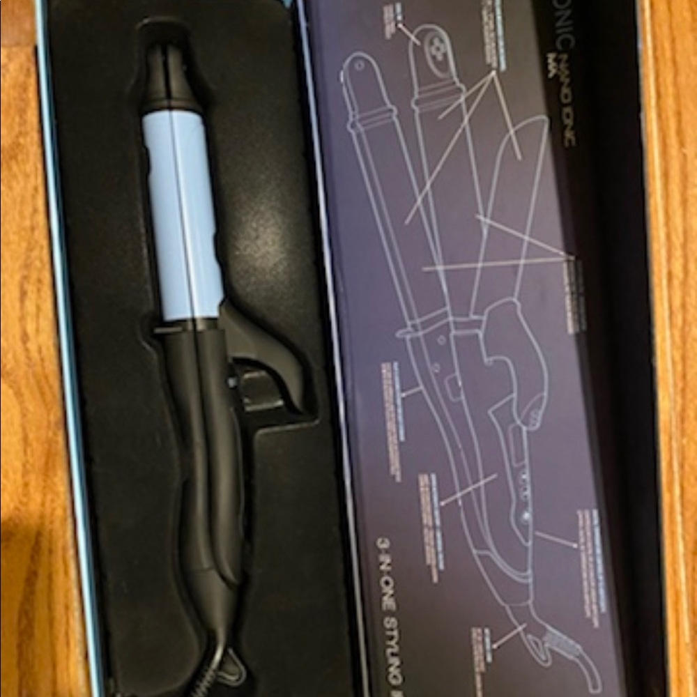 Bio ionic 3 in one styling iron